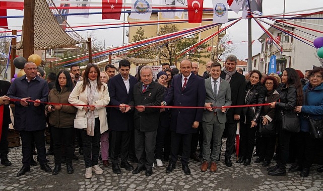 Tarihi Ambarlı Köyiçi Meydanı Aslına Uygun Düzenlendi