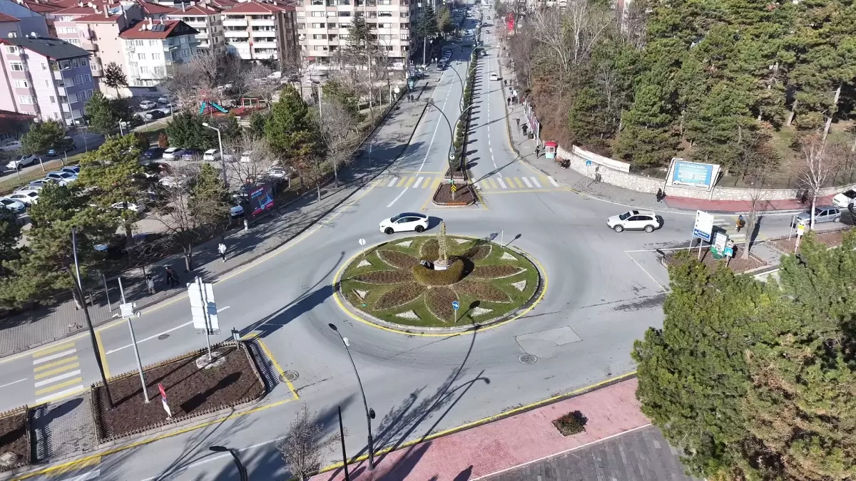 Bolu’da Trafik Işıkları Kaldırıldı, Akıllı Dönel Kavşaklar Kuruldu