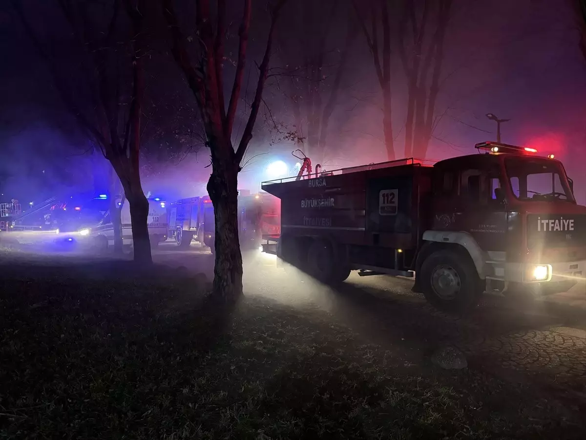 Bursa’da Otel Çatısında Yangın